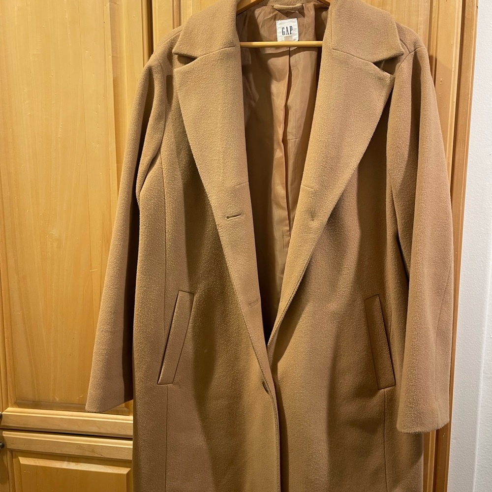 GAP Women's Classic Brown/Camel Trench Coat